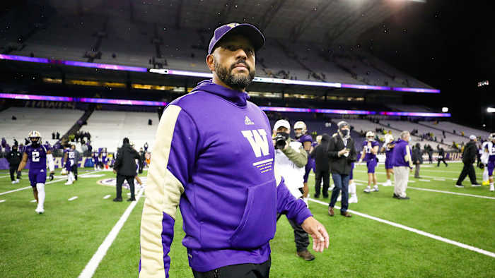 Washington coach Jimmy Lake